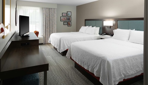 Room, 2 Queen Beds, Refrigerator & Microwave