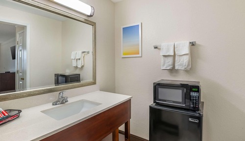 Standard Room, 1 King Bed, Non Smoking