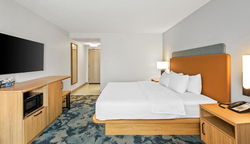 One king bed non smoking
