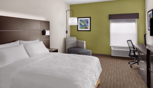 Standard Room, 1 King Bed, Accessible, Non Smoking (Accessible Tub)
