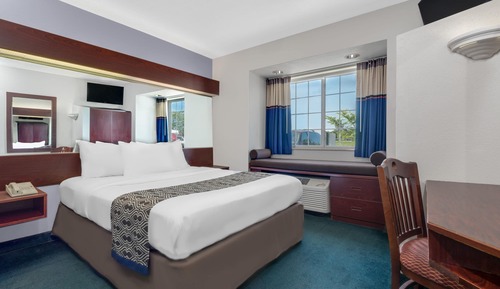 Standard Room, 1 Queen Bed, Non Smoking