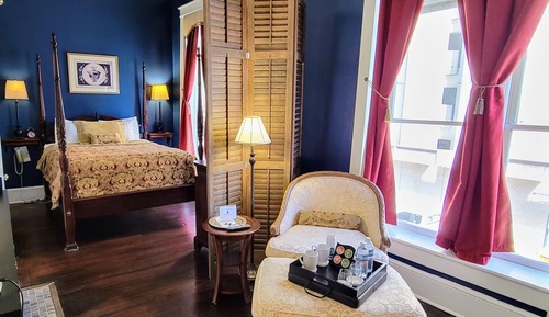 Deluxe Studio Suite, 1 Queen Bed, City View
