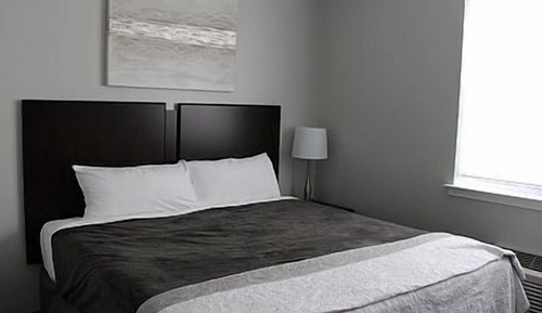 Business Suite, 1 King Bed