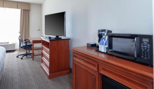 King Room with Accessible Tub - Mobility Access