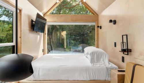 Looking Glass Cabin