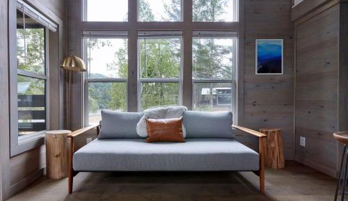 Premium River View Cabin with Hot Tub