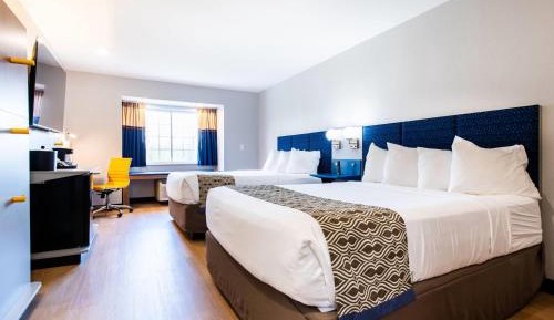 Deluxe Queen Room with Two Queen Beds - Non-Smoking