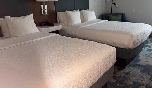 Room with Two Queen Beds - Non-Smoking