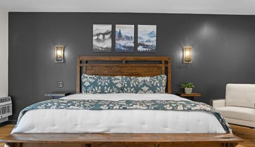 King Room with Mountain View