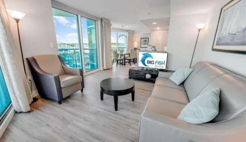 One-Bedroom Apartment with Sea View