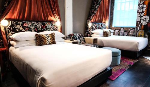 Queen Room with Queen Beds and Riverfront View - Hearing Accessible