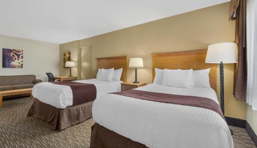 Queen Room with Two Queen Beds and Kitchenette - Non-Smoking