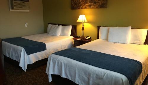 Queen Room with Two Queen Beds - Non-Smoking