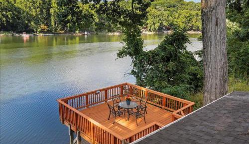 Three-Bedroom Vacation Home 