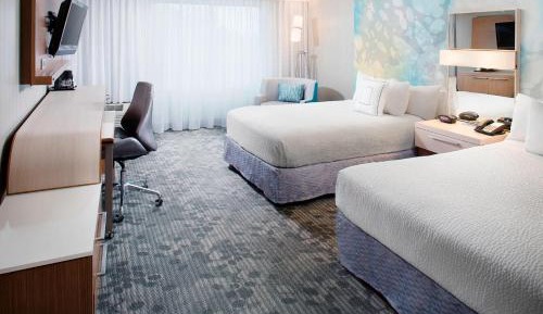 Queen Room with Two Queen Beds and Bathtub - Mobility Access