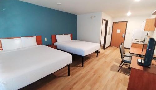 Queen Suite with Two Queen Beds - Non-Smoking