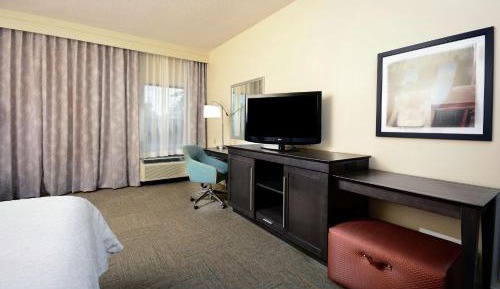 King Room with Sofa Bed - Non-Smoking