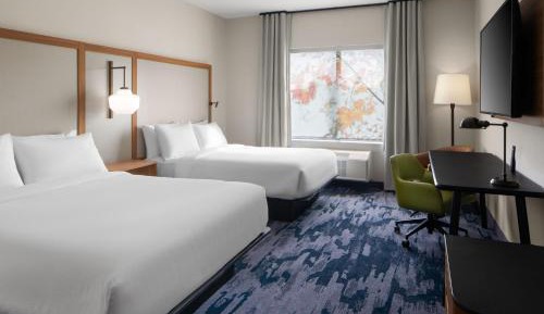 Queen Room with Two Queen Beds - Hearing Accessible