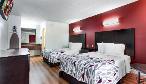 Deluxe Double Room with Two Double Beds - Disability Access/Smoking