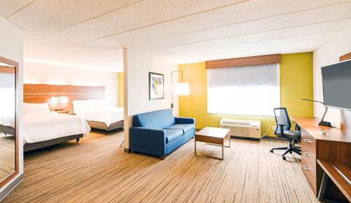 Suite with Two Beds - Non-Smoking