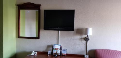 King Room - Non-Smoking