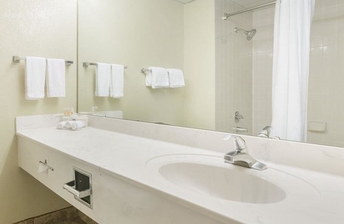 Selma Hotel | Days Inn by Wyndham Selma