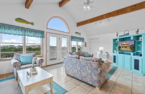 Spindrift Banks House | On Special – Ocean View – Dog Friendly 4 Bedroom Home with Elevator