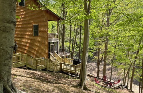 Lucas Cabin | Bigfoot Bay On Barren River Lake! Lakefront, Smokey Mountain setting, Sleeps 14!