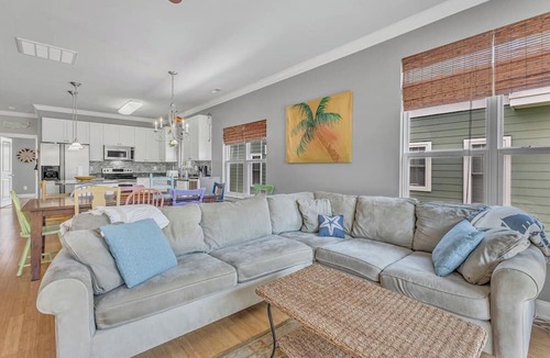 Wilmington Beach House | Changing Tides - Ocean Views & Private Decks!