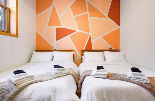 Wicker Park Apartment | Designer Apt, Billiards, Private Patio, 1 Parking
