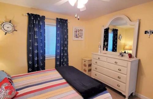 North Myrtle Beach Apartment | Beachy Condo right on Oceanfront