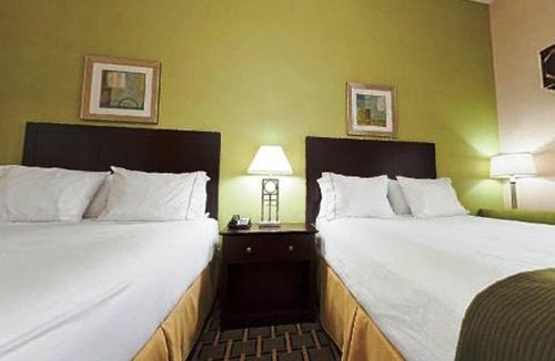 Statesville Hotel | Holiday Inn Express & Suites Statesville