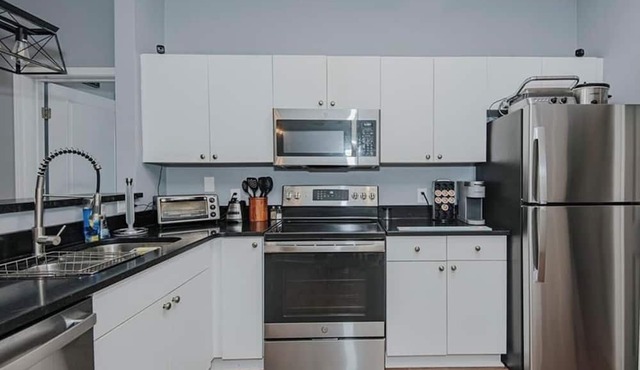 Stay Minutes from Elon University in a Spacious 3BR Condo