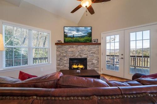 Chandler House · Chandler House - Custom Home with Mountain View